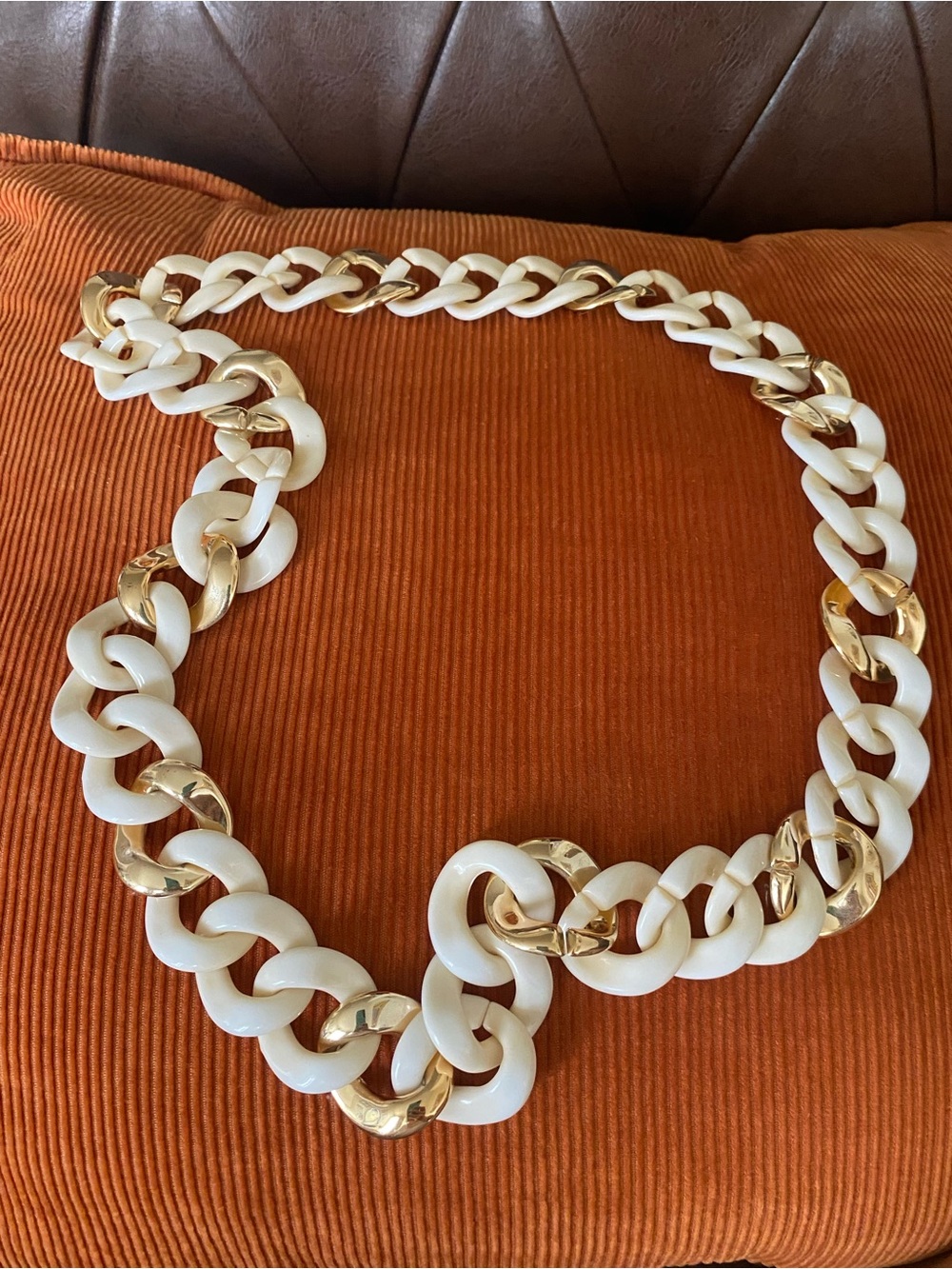 Vintage Plastic Chain Imitation Necklace